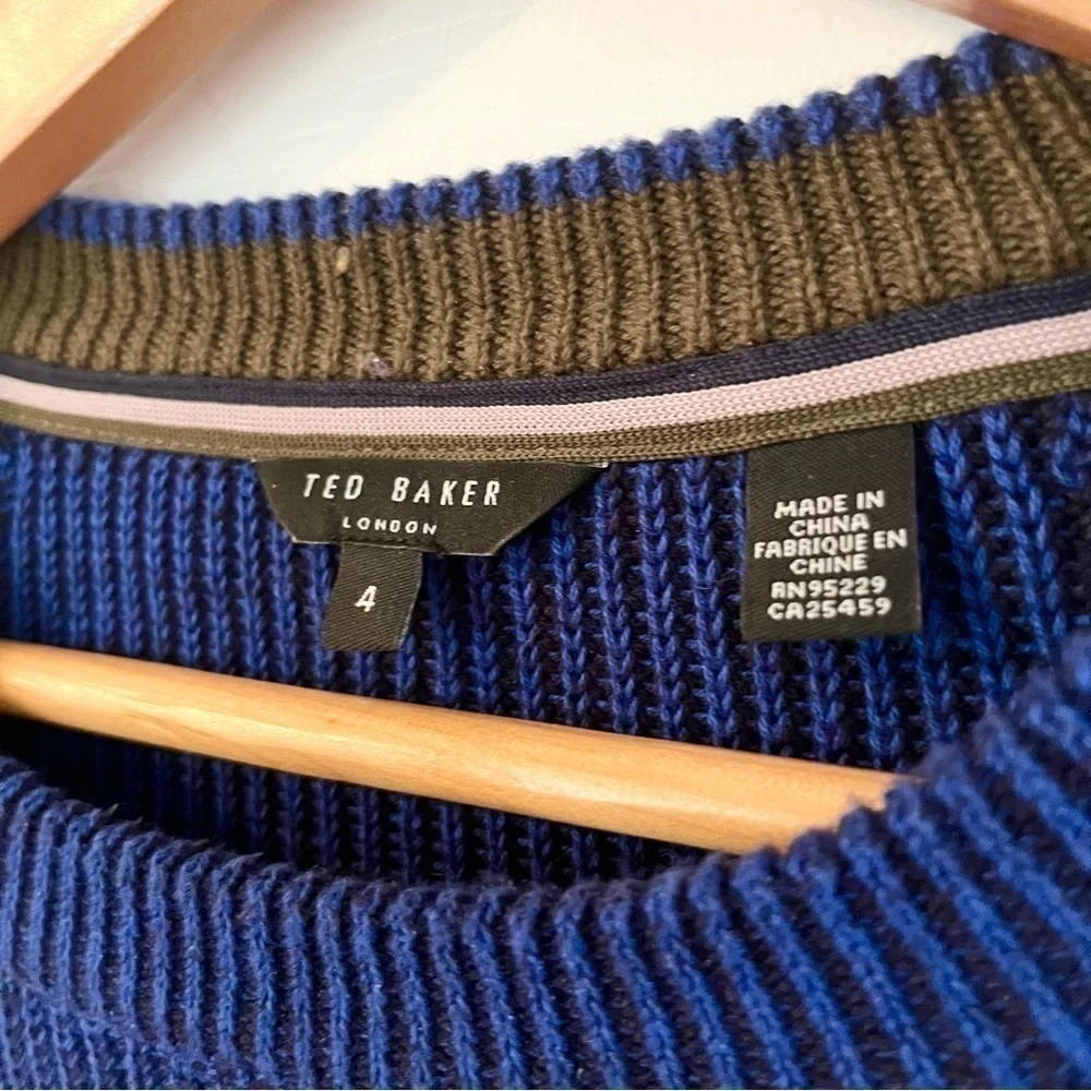 TED Baker London Men's Blue sweater Size 4 Large